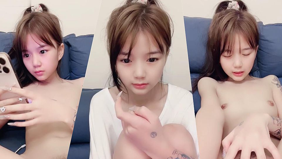 瑶瑶很乖 甜美的嫩妹 紧致粉嫩的小穴 (1)